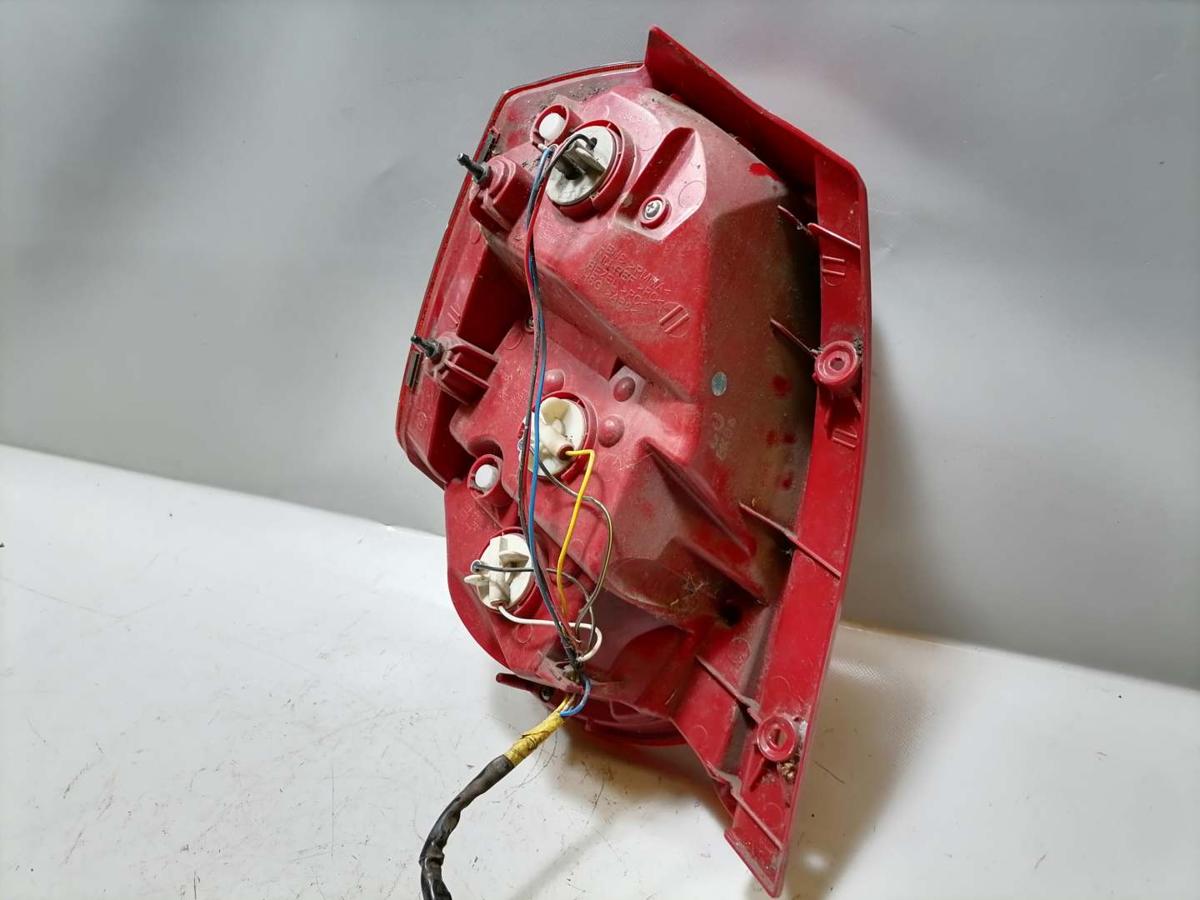 Chevrolet Aveo original R&uuml;cklicht R&uuml;ckleuchte Heckleuchte rechts rot wei&szlig; BJ09